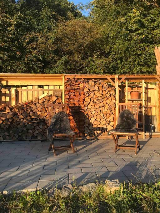 Eifelhausaufzeit-Vulkaneifel-Architekten-Chalet Mit Sauna Im Vulkankrater Immerath Екстер'єр фото