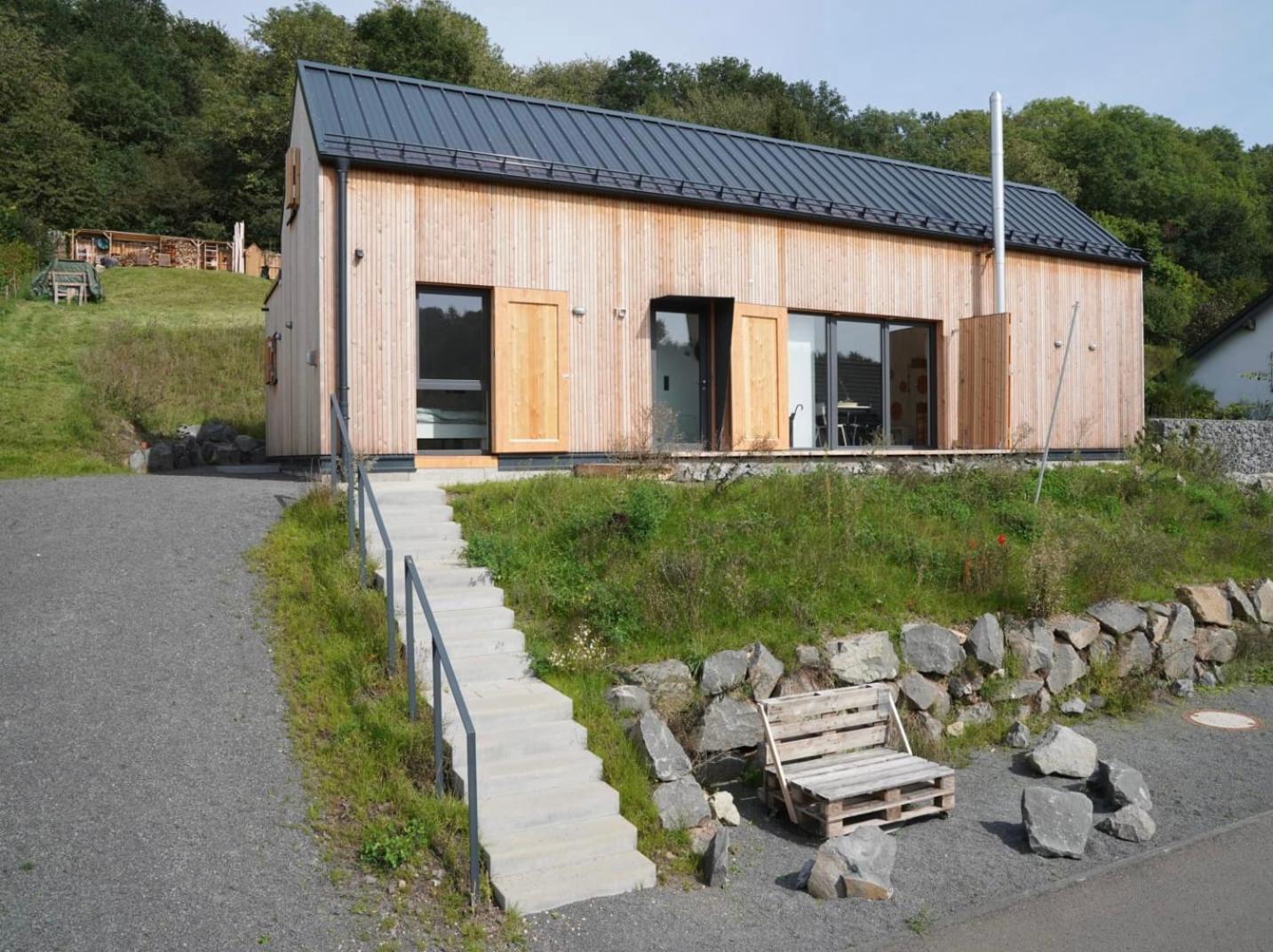 Eifelhausaufzeit-Vulkaneifel-Architekten-Chalet Mit Sauna Im Vulkankrater Immerath Екстер'єр фото